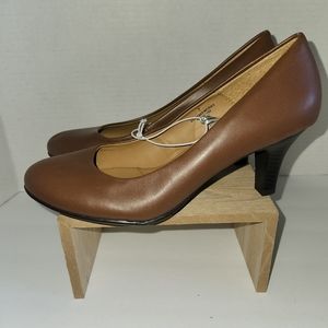 Merona Brown Heels Sz 7
